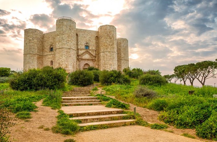 Trekking in puglia - Castel del Monte