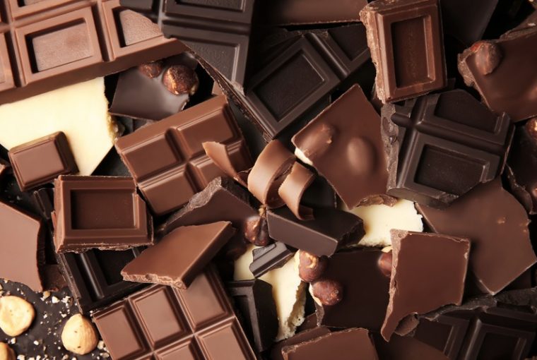 pezzi di cioccolato di vario tipo