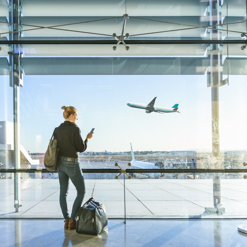 Cosa portare nel bagaglio a mano in aereo: Regole per liquidi e oggetti -  Amico Travel