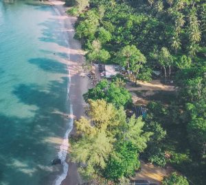 Khao Lak costa dall'alto