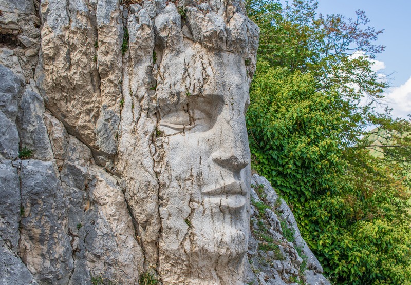 Cervara di Roma scultura