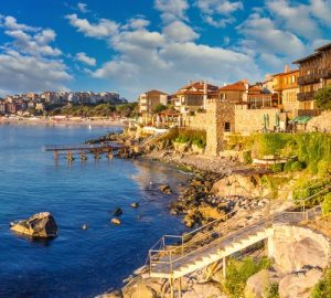 Sozopol è una città della Bulgaria situata nel distretto di Burgas ed è il centro amministrativo del Comune di Sozopol.