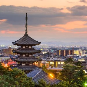 Nara skyline al tramonto