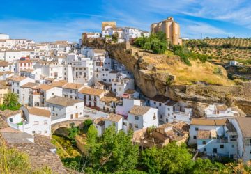 Setenil de las Bodegas: tra i borghi più sorprendenti dell'Andalusia